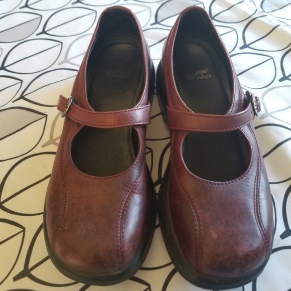 dansko orthopedic shoes